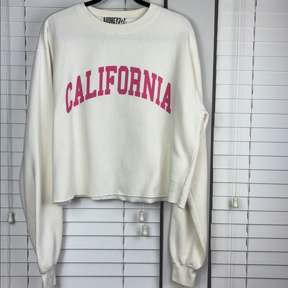 Audrey 3+1 Cream Sweatshirt with Pink California Print. OS - Picture 3 of 5